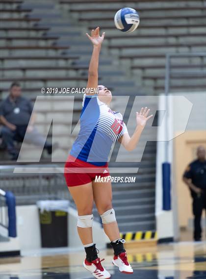Thumbnail 3 in Burbank vs Jefferson photogallery.
