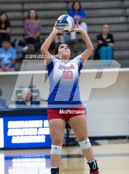 Thumbnail 3 in Burbank vs Jefferson photogallery.
