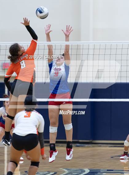 Thumbnail 2 in Burbank vs Jefferson photogallery.
