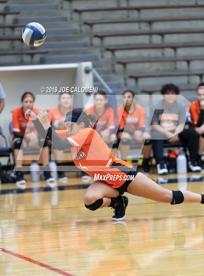 Thumbnail 1 in Burbank vs Jefferson photogallery.