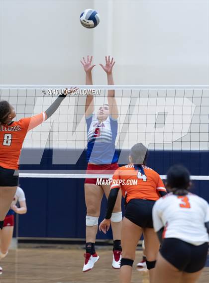 Thumbnail 1 in Burbank vs Jefferson photogallery.