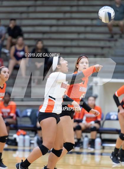 Thumbnail 3 in Burbank vs Jefferson photogallery.