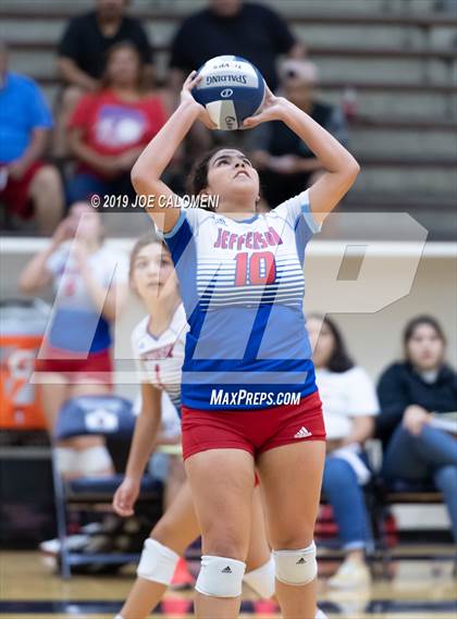 Thumbnail 1 in Burbank vs Jefferson photogallery.