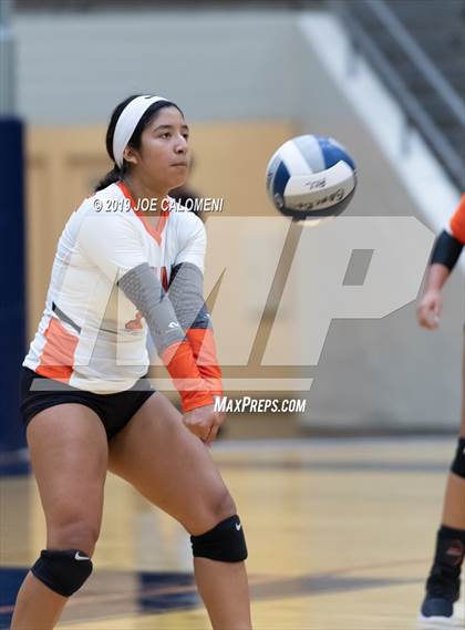 Thumbnail 2 in Burbank vs Jefferson photogallery.