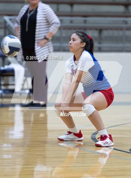 Thumbnail 2 in Burbank vs Jefferson photogallery.