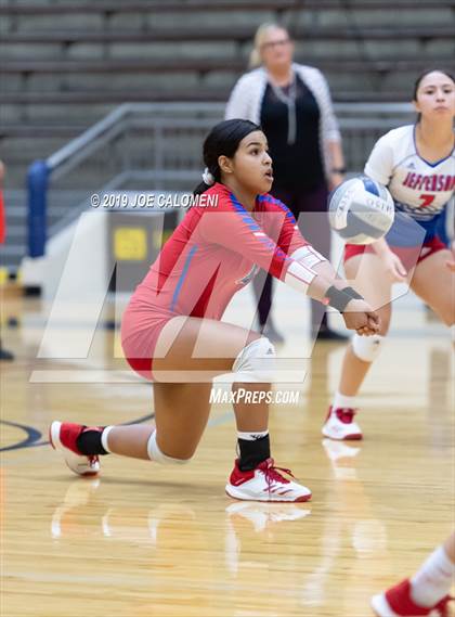 Thumbnail 3 in Burbank vs Jefferson photogallery.