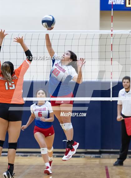Thumbnail 3 in Burbank vs Jefferson photogallery.