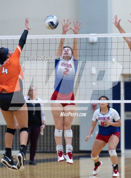 Thumbnail 2 in Burbank vs Jefferson photogallery.