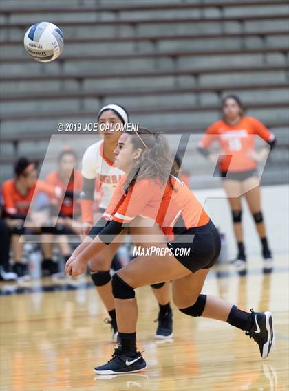 Thumbnail 2 in Burbank vs Jefferson photogallery.