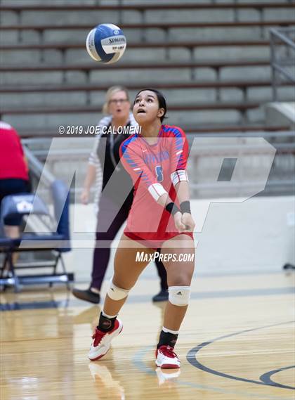 Thumbnail 3 in Burbank vs Jefferson photogallery.