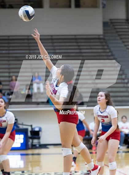 Thumbnail 2 in Burbank vs Jefferson photogallery.