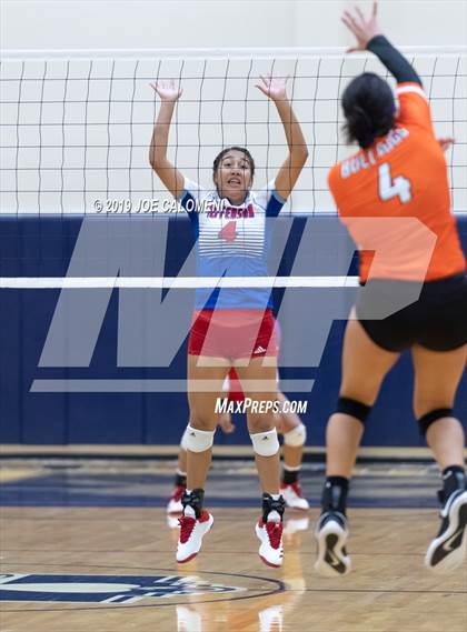Thumbnail 2 in Burbank vs Jefferson photogallery.