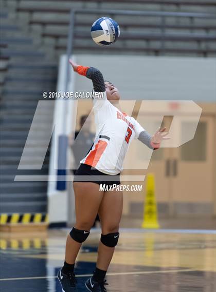 Thumbnail 2 in Burbank vs Jefferson photogallery.