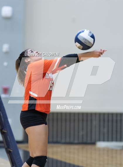 Thumbnail 3 in Burbank vs Jefferson photogallery.