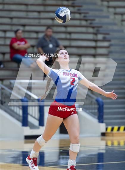 Thumbnail 3 in Burbank vs Jefferson photogallery.