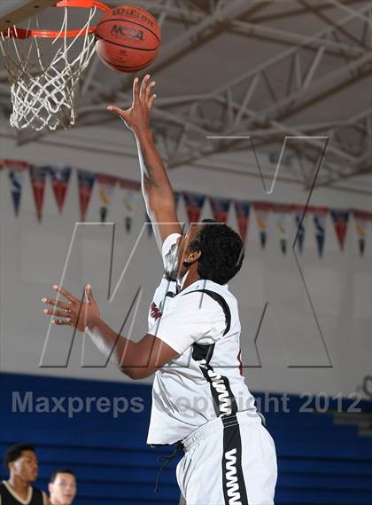 Thumbnail 2 in American Canyon vs. Natomas (Les Curry Invitational) photogallery.