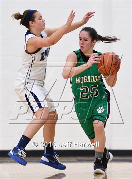 Thumbnail 1 in Mogadore @ Rootstown photogallery.