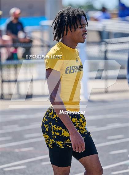 Thumbnail 1 in UIL 6A Track & Field Area 13&14 (800M) photogallery.