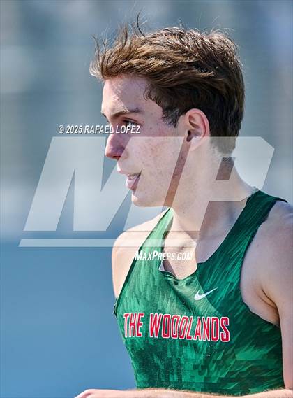 Thumbnail 3 in UIL 6A Track & Field Area 13&14 (800M) photogallery.