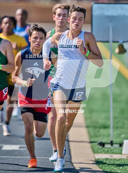 Thumbnail 3 in UIL 6A Track & Field Area 13&14 (800M) photogallery.