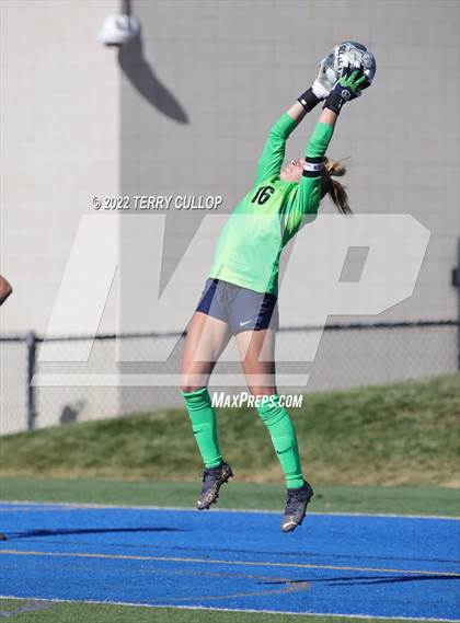 Thumbnail 1 in Skyline vs. Timpanogos (UHSAA 5A Semifinal) photogallery.