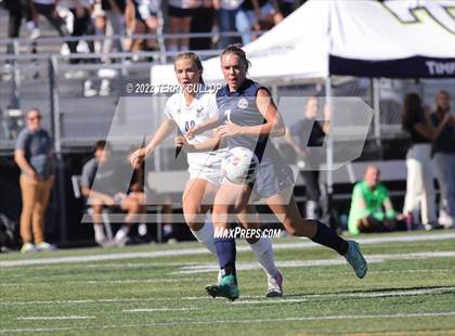 Thumbnail 2 in Skyline vs. Timpanogos (UHSAA 5A Semifinal) photogallery.