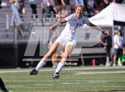 Thumbnail 2 in Skyline vs. Timpanogos (UHSAA 5A Semifinal) photogallery.