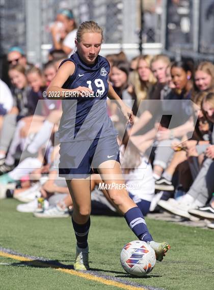Thumbnail 2 in Skyline vs. Timpanogos (UHSAA 5A Semifinal) photogallery.