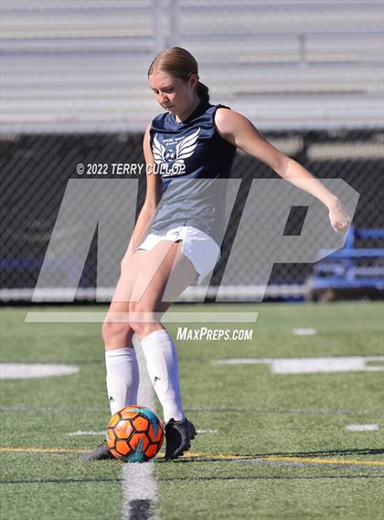 Thumbnail 3 in Skyline vs. Timpanogos (UHSAA 5A Semifinal) photogallery.