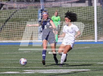 Thumbnail 3 in Skyline vs. Timpanogos (UHSAA 5A Semifinal) photogallery.
