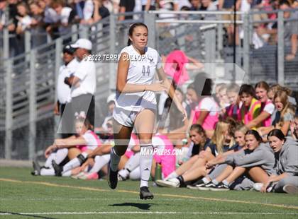 Thumbnail 1 in Skyline vs. Timpanogos (UHSAA 5A Semifinal) photogallery.