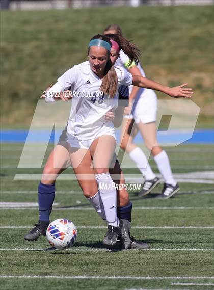 Thumbnail 2 in Skyline vs. Timpanogos (UHSAA 5A Semifinal) photogallery.