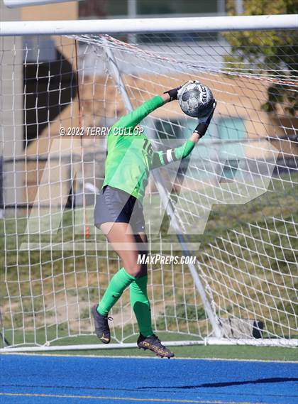 Thumbnail 1 in Skyline vs. Timpanogos (UHSAA 5A Semifinal) photogallery.