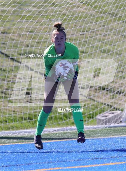 Thumbnail 2 in Skyline vs. Timpanogos (UHSAA 5A Semifinal) photogallery.