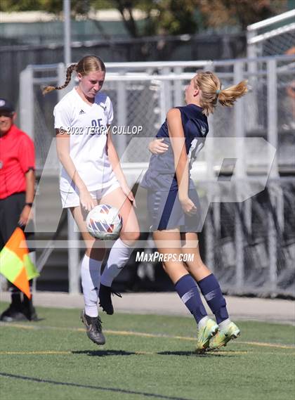 Thumbnail 3 in Skyline vs. Timpanogos (UHSAA 5A Semifinal) photogallery.