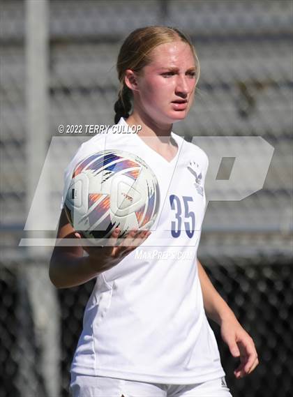 Thumbnail 3 in Skyline vs. Timpanogos (UHSAA 5A Semifinal) photogallery.