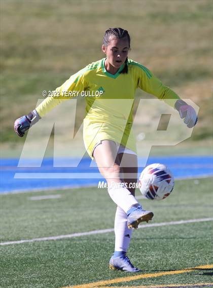 Thumbnail 3 in Skyline vs. Timpanogos (UHSAA 5A Semifinal) photogallery.