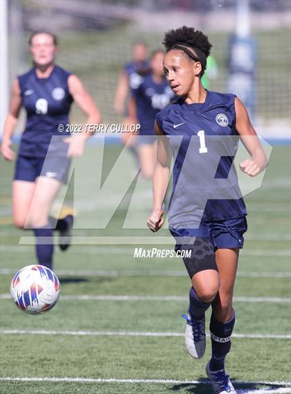 Thumbnail 1 in Skyline vs. Timpanogos (UHSAA 5A Semifinal) photogallery.