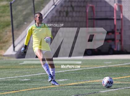 Thumbnail 2 in Skyline vs. Timpanogos (UHSAA 5A Semifinal) photogallery.