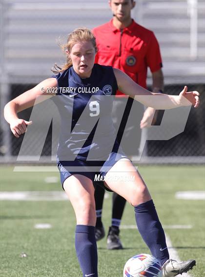 Thumbnail 2 in Skyline vs. Timpanogos (UHSAA 5A Semifinal) photogallery.