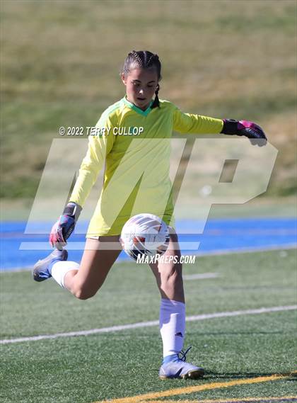 Thumbnail 2 in Skyline vs. Timpanogos (UHSAA 5A Semifinal) photogallery.