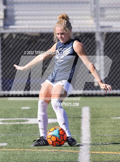 Thumbnail 2 in Skyline vs. Timpanogos (UHSAA 5A Semifinal) photogallery.