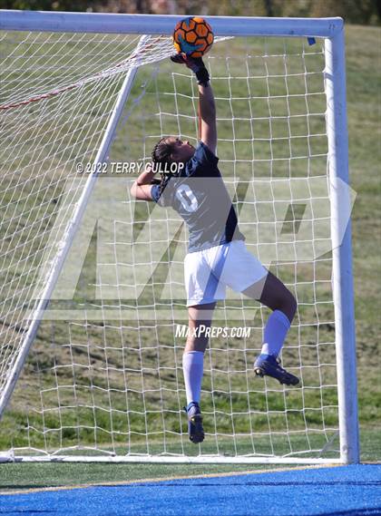 Thumbnail 3 in Skyline vs. Timpanogos (UHSAA 5A Semifinal) photogallery.