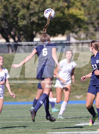 Thumbnail 3 in Skyline vs. Timpanogos (UHSAA 5A Semifinal) photogallery.