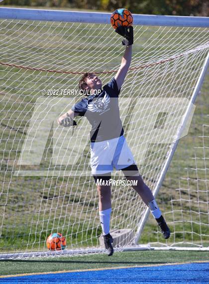 Thumbnail 1 in Skyline vs. Timpanogos (UHSAA 5A Semifinal) photogallery.