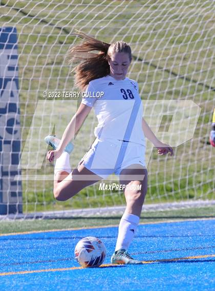 Thumbnail 1 in Skyline vs. Timpanogos (UHSAA 5A Semifinal) photogallery.