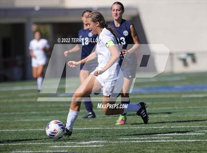 Thumbnail 2 in Skyline vs. Timpanogos (UHSAA 5A Semifinal) photogallery.