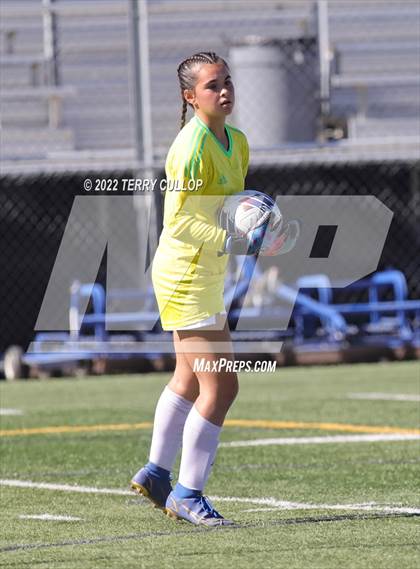 Thumbnail 1 in Skyline vs. Timpanogos (UHSAA 5A Semifinal) photogallery.