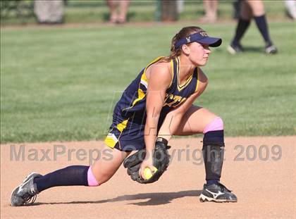Thumbnail 1 in Victor vs West Seneca East (NYSPHSAA Class A Far West Regional) photogallery.