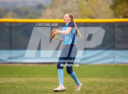 Thumbnail 1 in Pomona @ Ralston Valley photogallery.